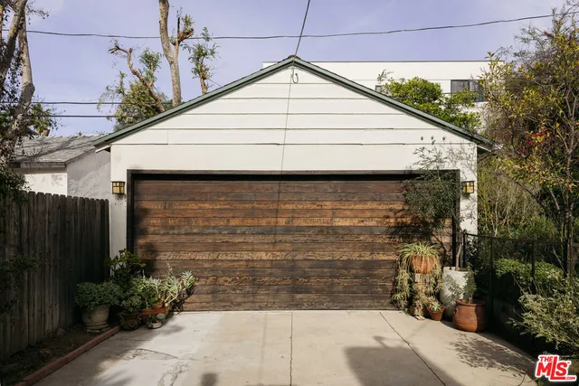 $5,500 | 11523 Albers Street, North Hollywood, CA 91601