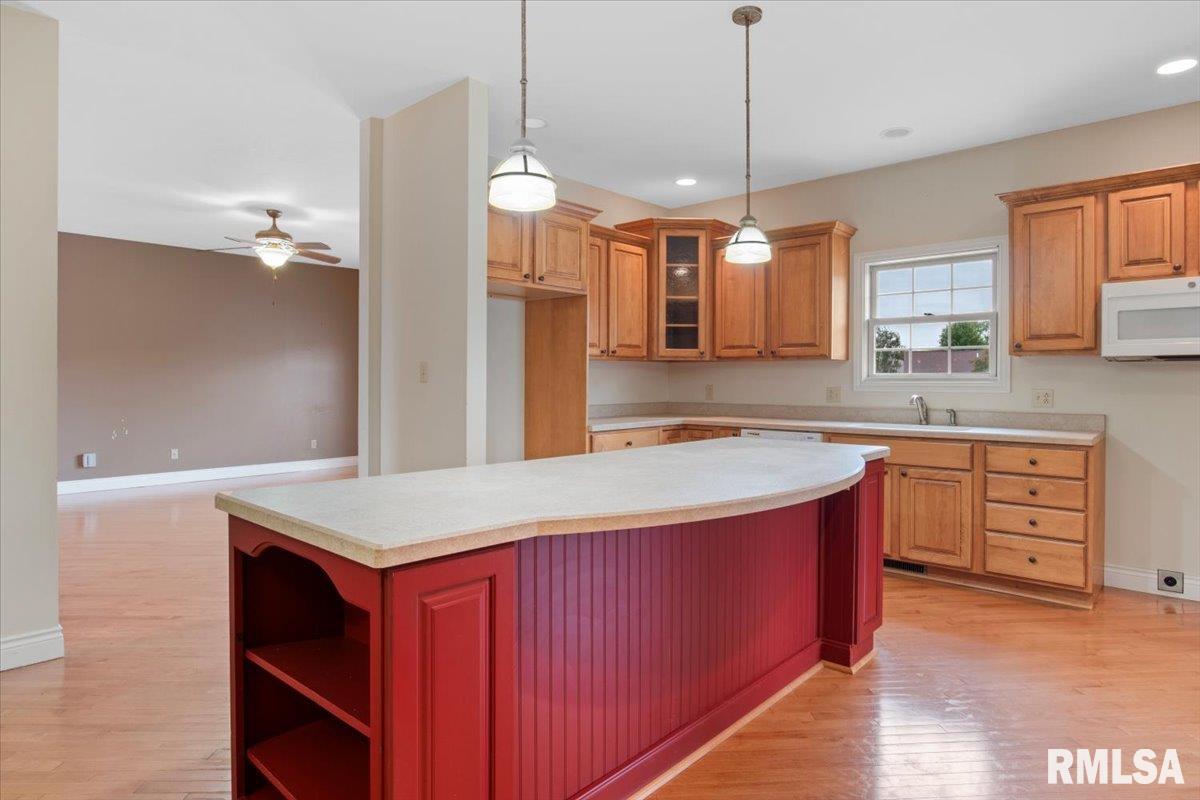 6716 Tower Heights Road Virden, IL 62690 - Photo 14 of 38