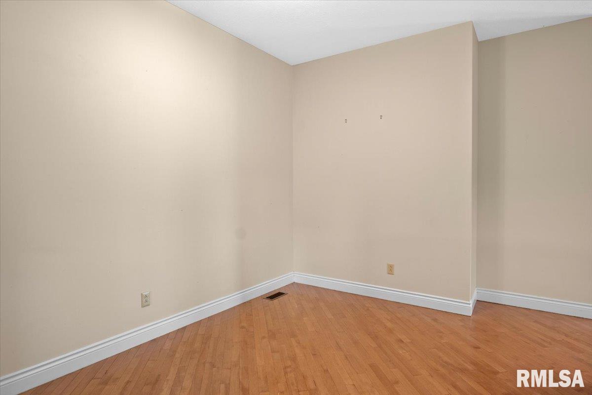 6716 Tower Heights Road Virden, IL 62690 - Photo 15 of 38