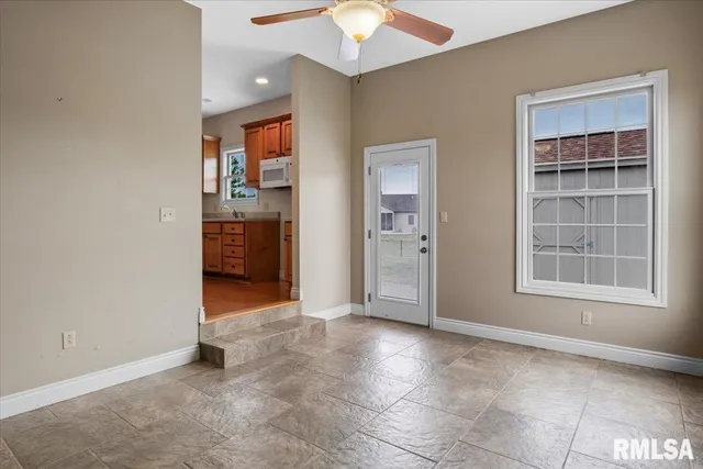 $256,000 | 6716 Tower Heights Road, Virden, IL 62690