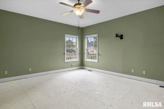 $256,000 | 6716 Tower Heights Road, Virden, IL 62690