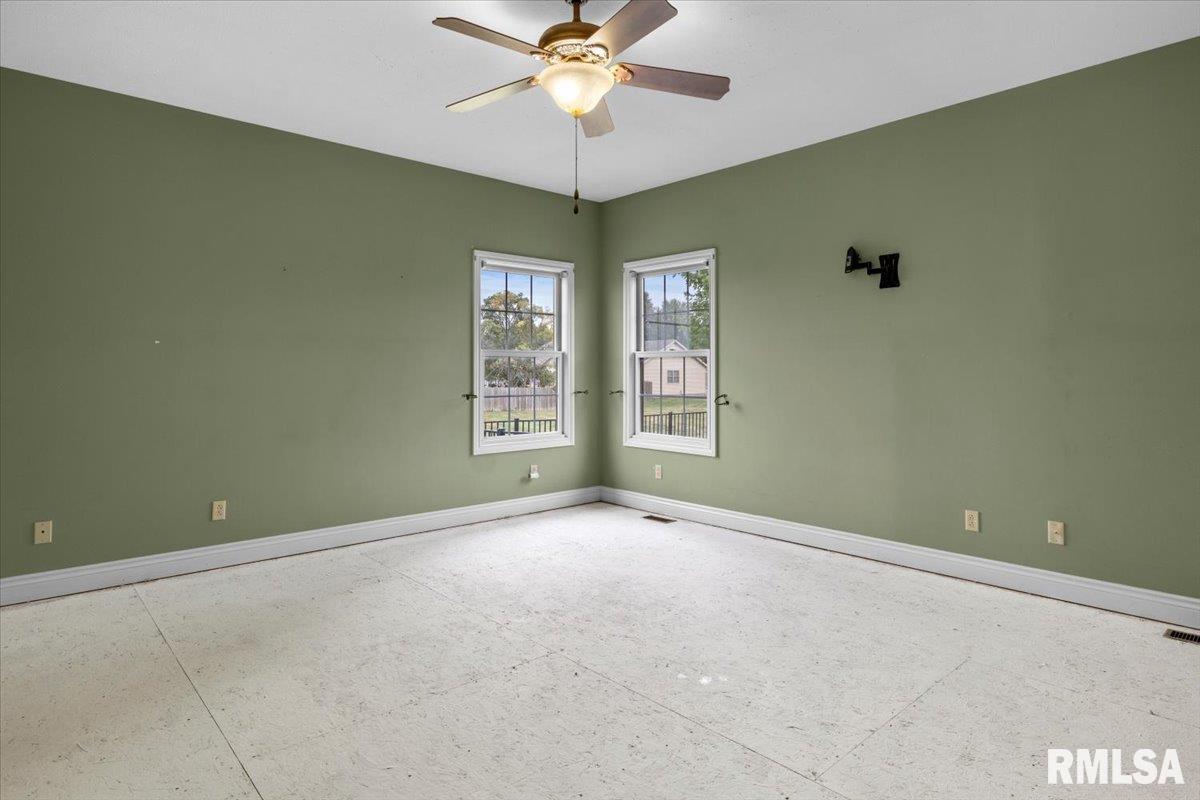 6716 Tower Heights Road Virden, IL 62690 - Photo 19 of 38