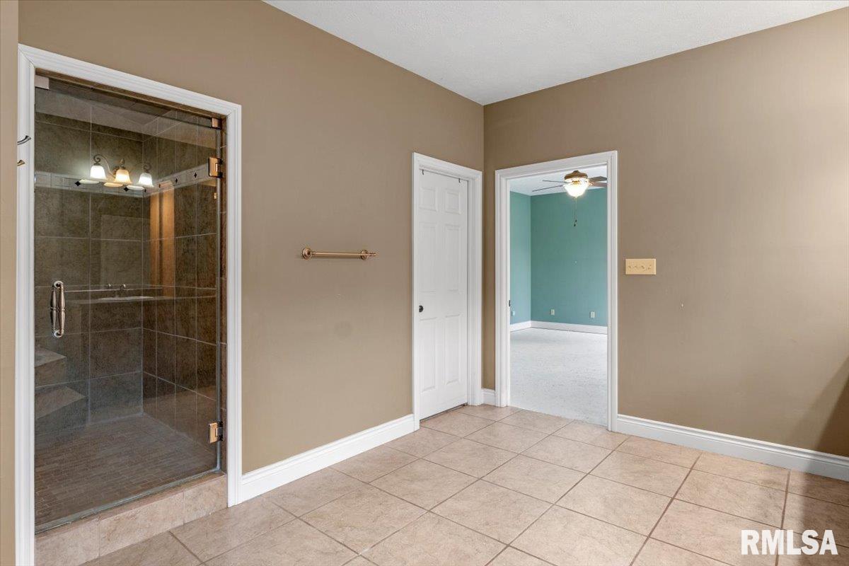 6716 Tower Heights Road Virden, IL 62690 - Photo 22 of 38