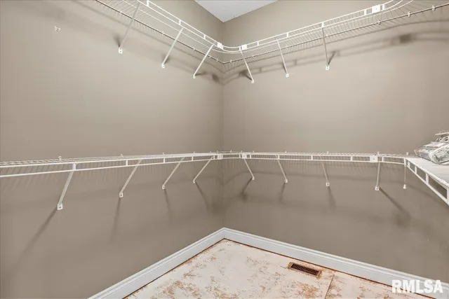 $256,000 | 6716 Tower Heights Road, Virden, IL 62690