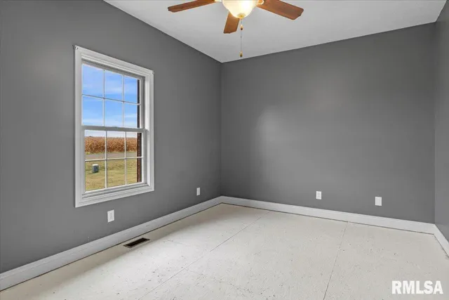 $256,000 | 6716 Tower Heights Road, Virden, IL 62690