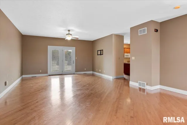 $256,000 | 6716 Tower Heights Road, Virden, IL 62690