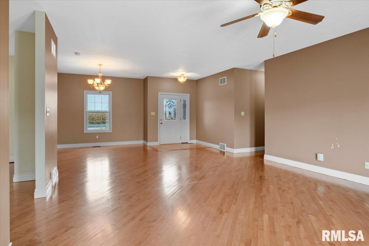 6716 Tower Heights Road Virden, IL 62690 - Photo 6 of 38