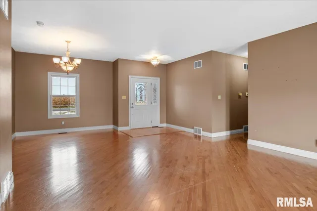 $256,000 | 6716 Tower Heights Road, Virden, IL 62690