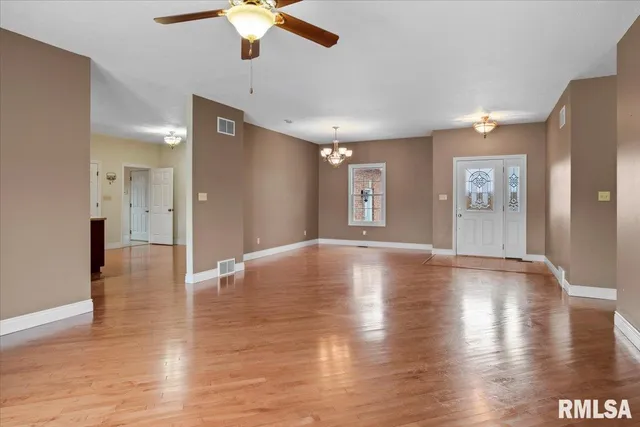 $256,000 | 6716 Tower Heights Road, Virden, IL 62690