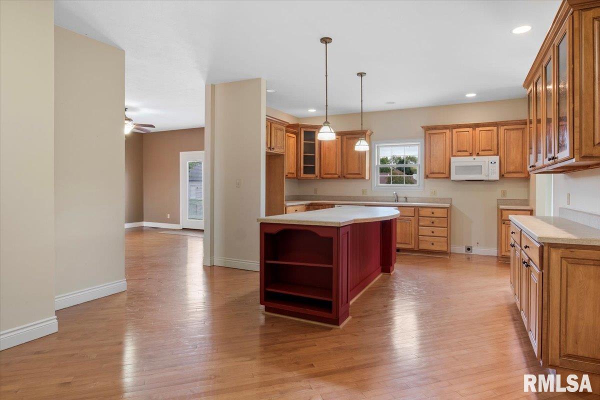 6716 Tower Heights Road Virden, IL 62690 - Photo 10 of 38