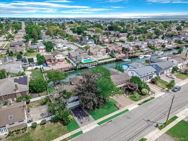 $1,200,000 | 3249 Wolfson Drive, Baldwin, NY 11510