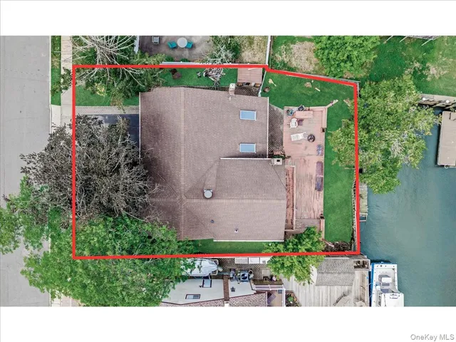 $1,200,000 | 3249 Wolfson Drive, Baldwin, NY 11510