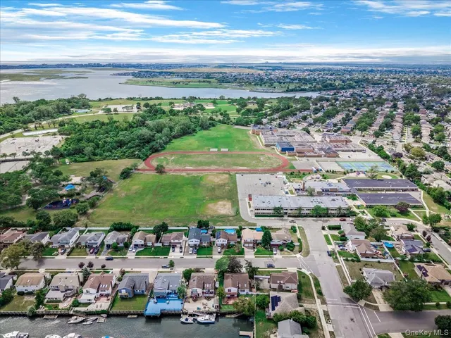 $1,200,000 | 3249 Wolfson Drive, Baldwin, NY 11510