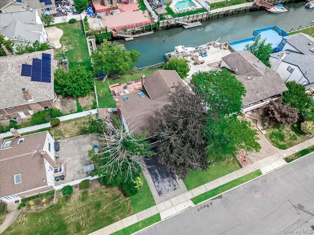 $1,200,000 | 3249 Wolfson Drive, Baldwin, NY 11510