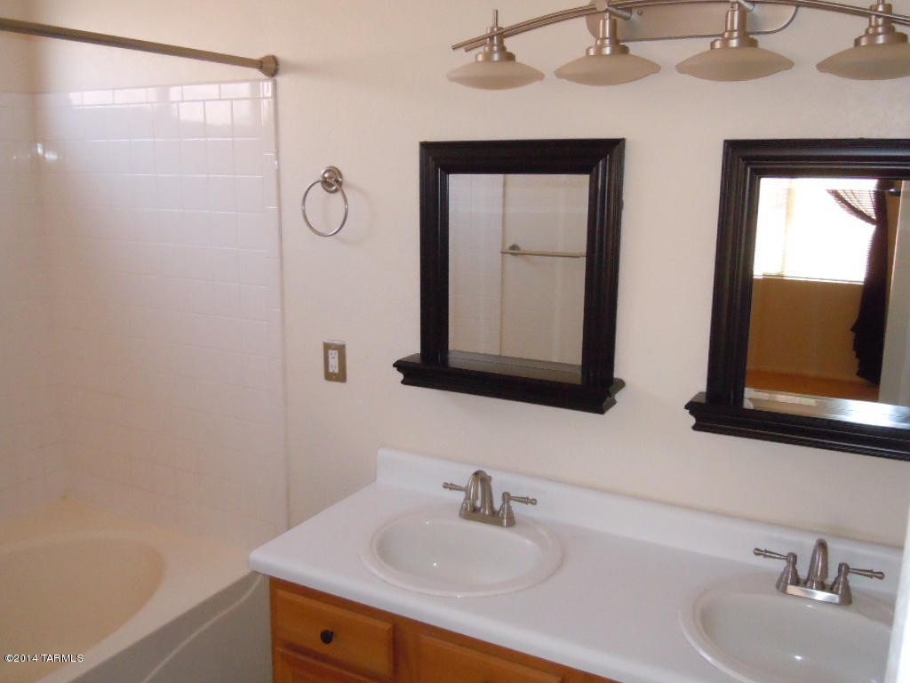 5570 South Stockwell Road Tucson, AZ 85746 - Photo 9 of 18 Gallery Image 9