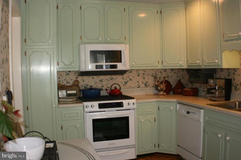 7900 Clearfield Road Frederick, MD 21702 - Photo 7 of 30 Kitchen, view #2