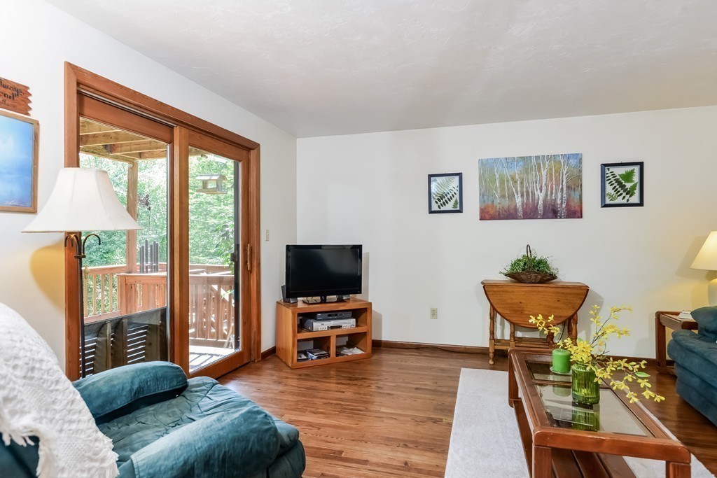 484 Carpenter Road Northbridge, MA 01588 - Photo 14 of 29