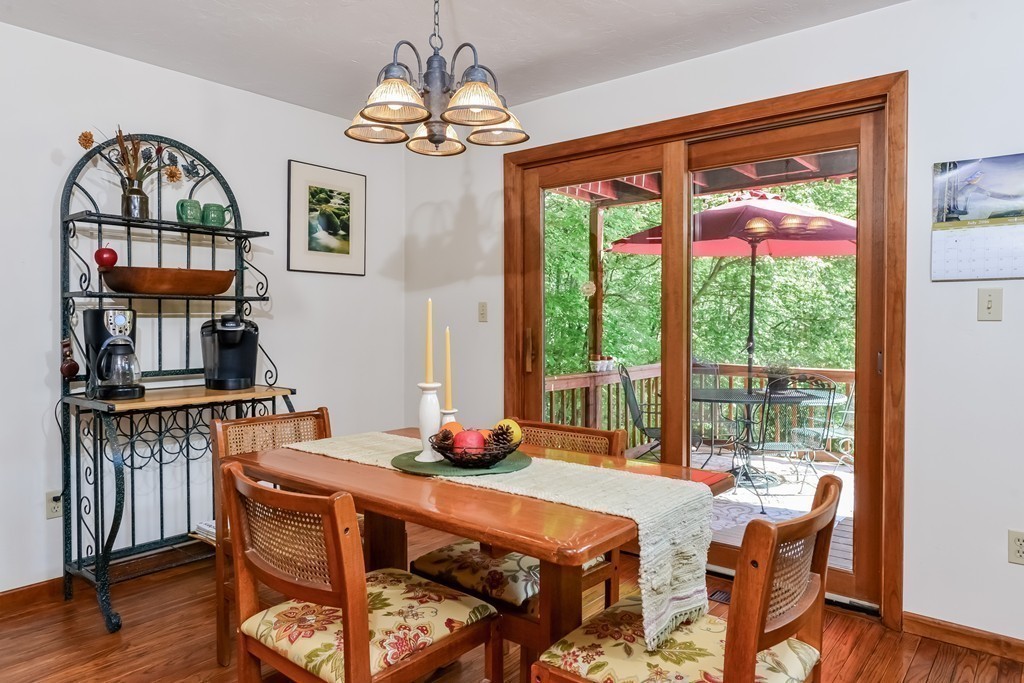484 Carpenter Road Northbridge, MA 01588 - Photo 9 of 29