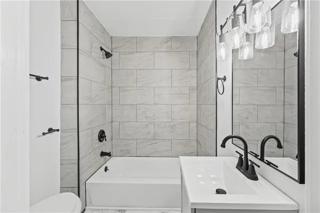 $199,000 | 701 Elmwood Avenue, Kansas City, MO 64124