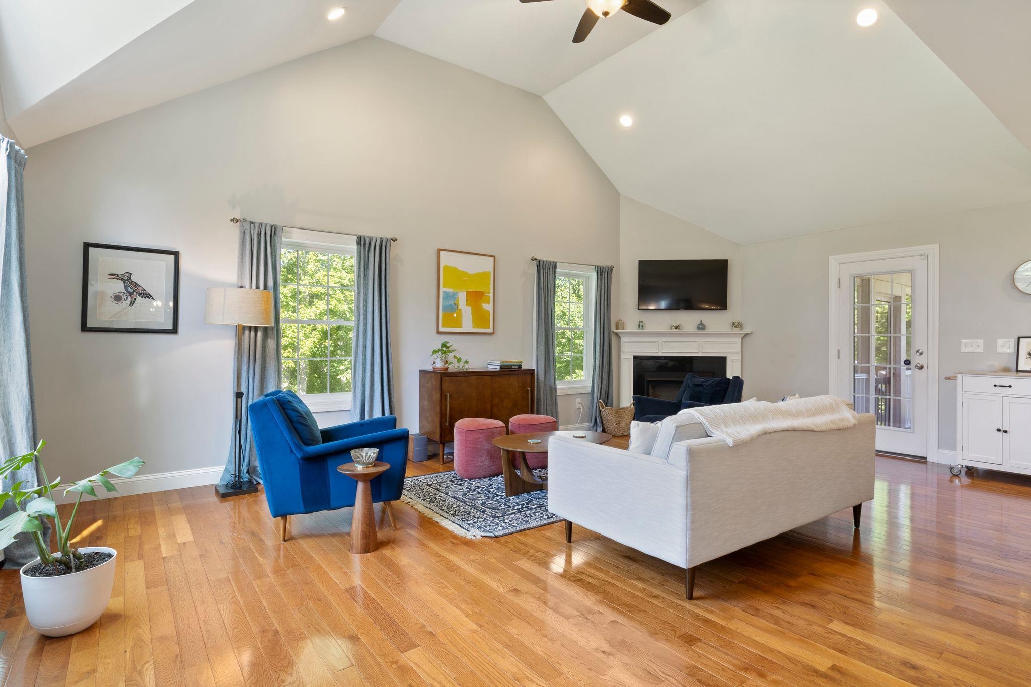 218 Grant Road Newmarket, NH 03857 - Photo 11 of 55