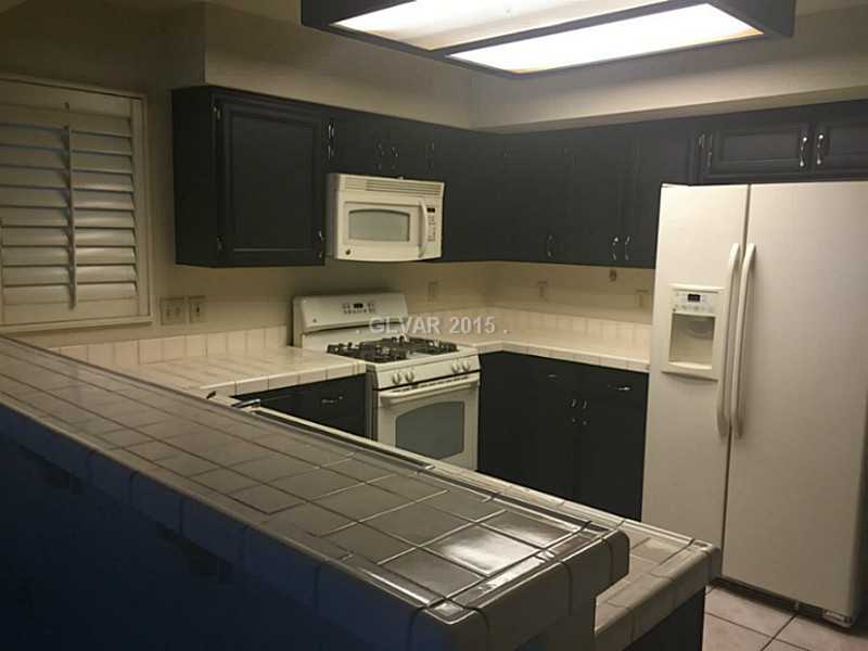 2147 Running River Road Henderson, NV 89074 - Photo 4 of 11 Kitchen.