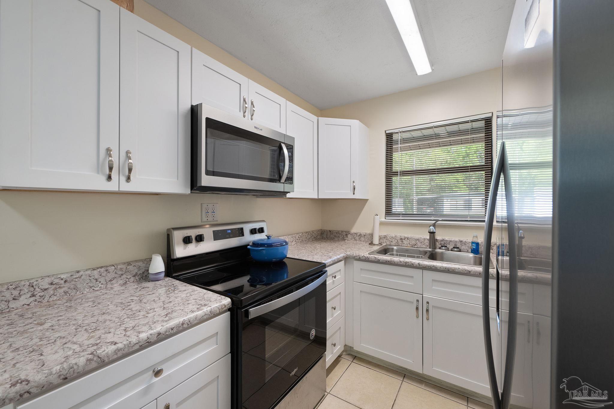 702 Beauvais Road Pensacola, FL 32505 - Photo 12 of 27 Gallery Image 12