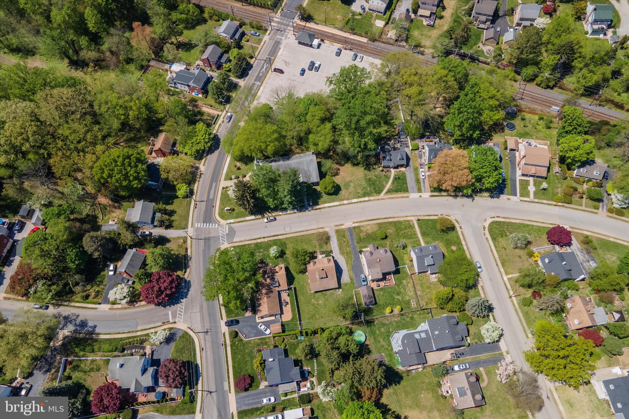 307 Madison Road Springfield, PA 19064 - Photo 25 of 29 view of an outdoor sitting area