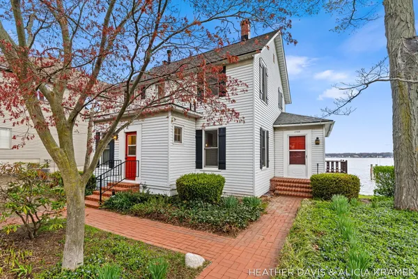$1,300,000 | 1755 South Shore Drive, Holland, MI 49423