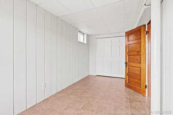 $1,300,000 | 1755 South Shore Drive, Holland, MI 49423