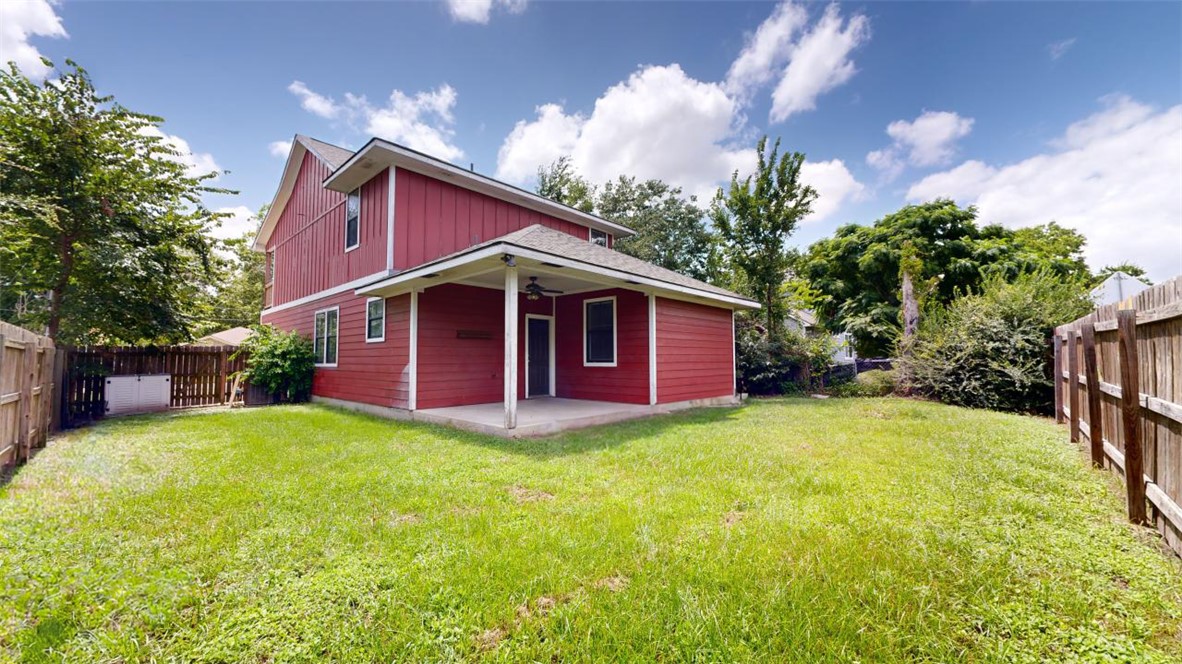 821 Ave B College Station, TX 77840 - Photo 31 of 33 a view of a house with backyard and garden