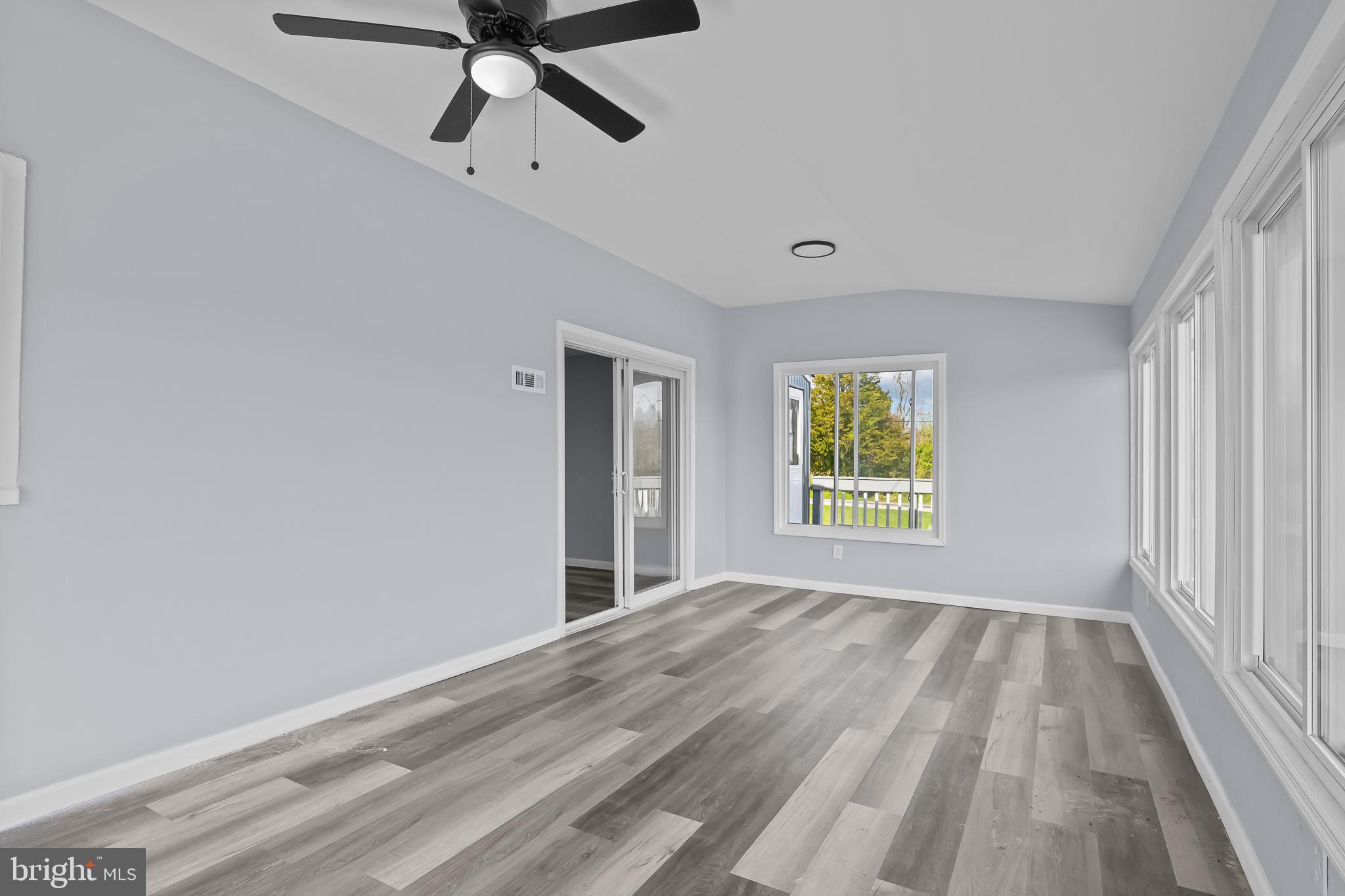 54 East Lake Road Pilesgrove, NJ 08098 - Photo 13 of 28