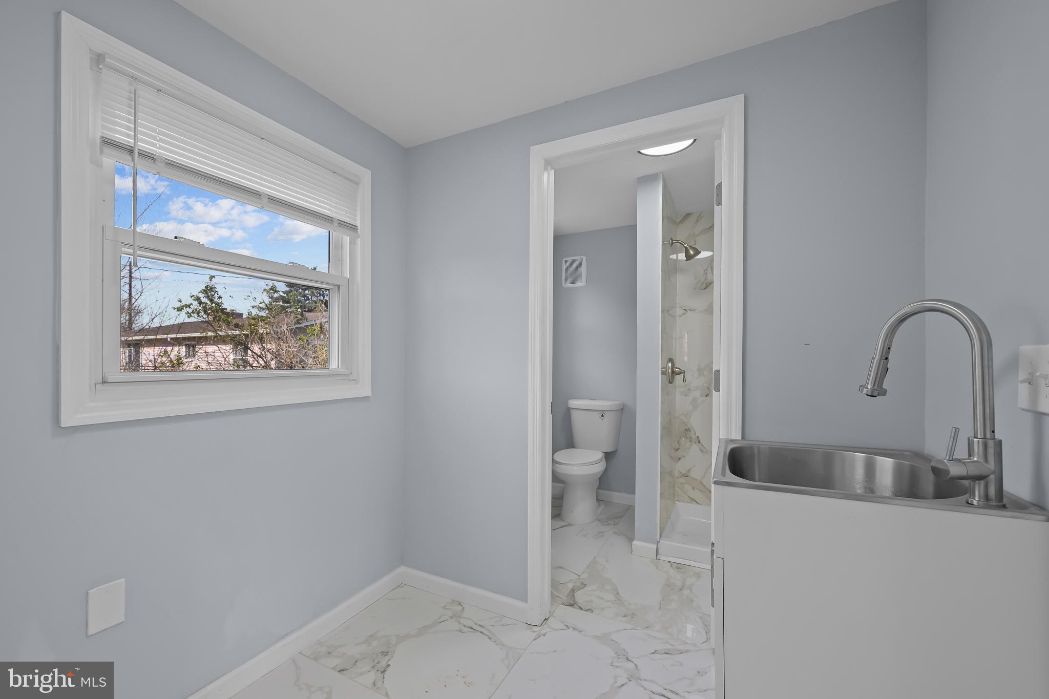 54 East Lake Road Pilesgrove, NJ 08098 - Photo 10 of 28