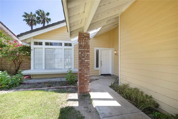 $899,990 | 3712 Summit View Court, Corona, CA 92882