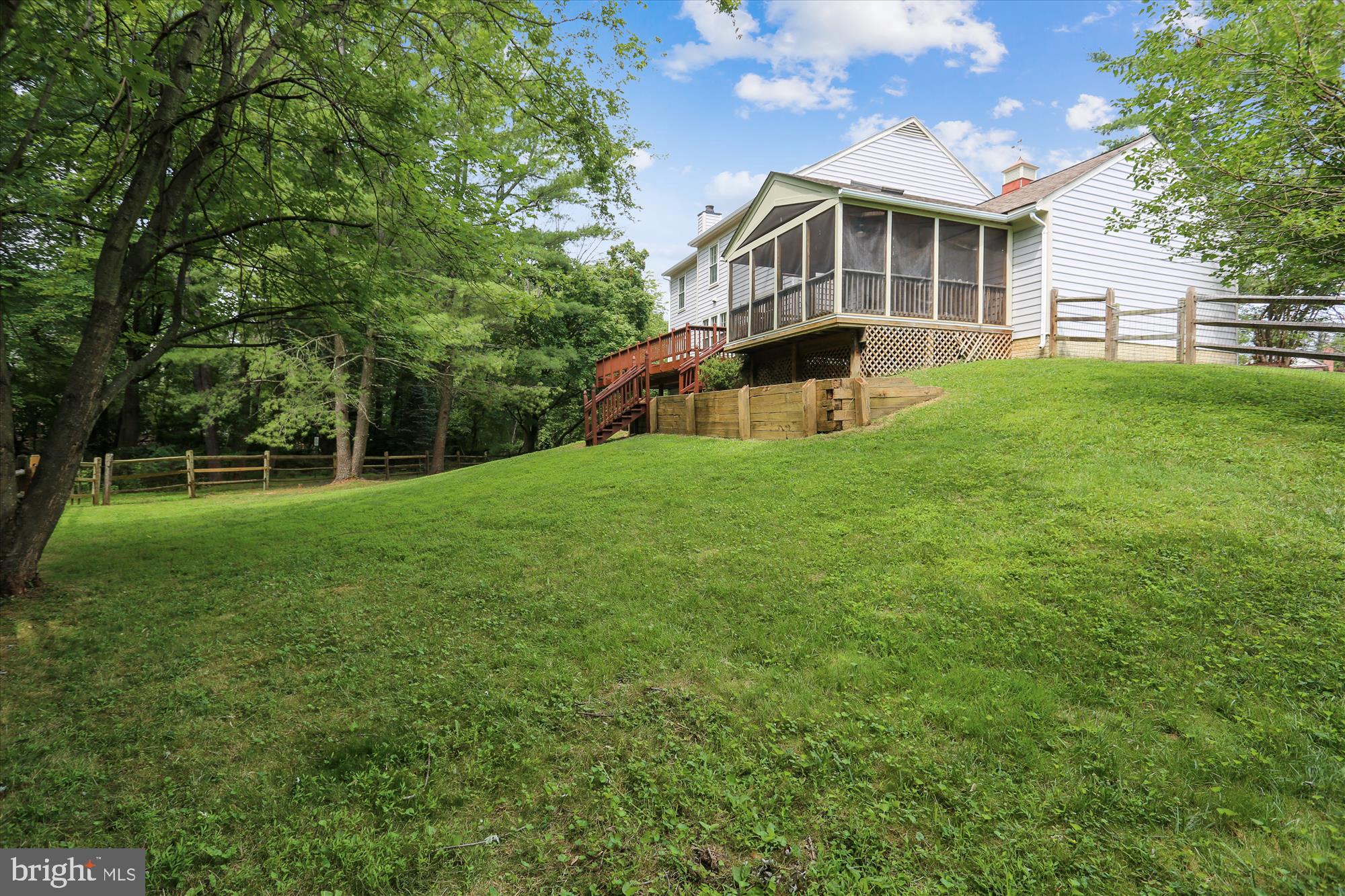 8908 Spring Berry Court Gaithersburg, MD 20886 - Photo 47 of 59 Lush yard
