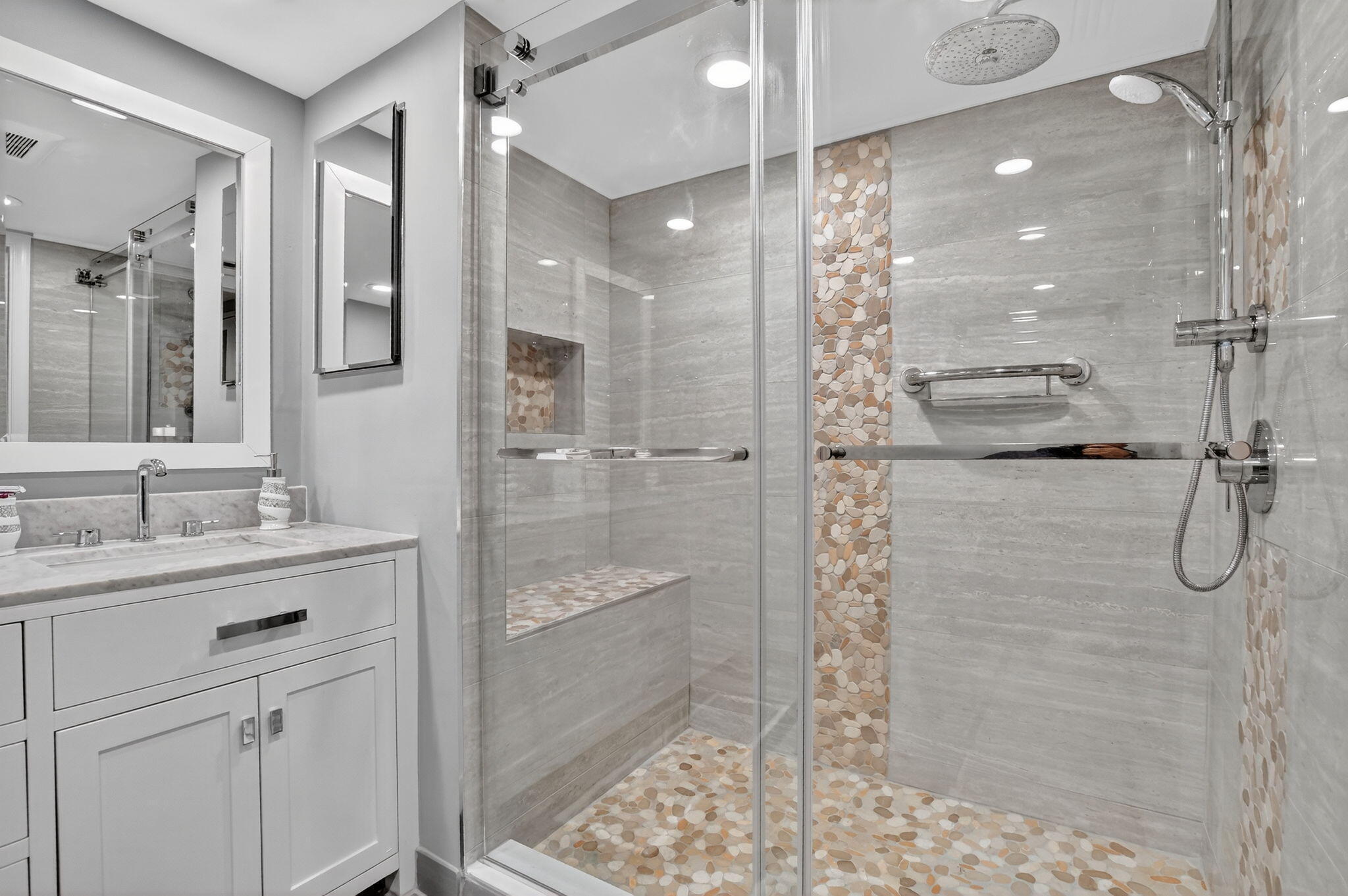 7773 La Mirada Drive Boca Raton, FL 33433 - Photo 23 of 39 Master shower