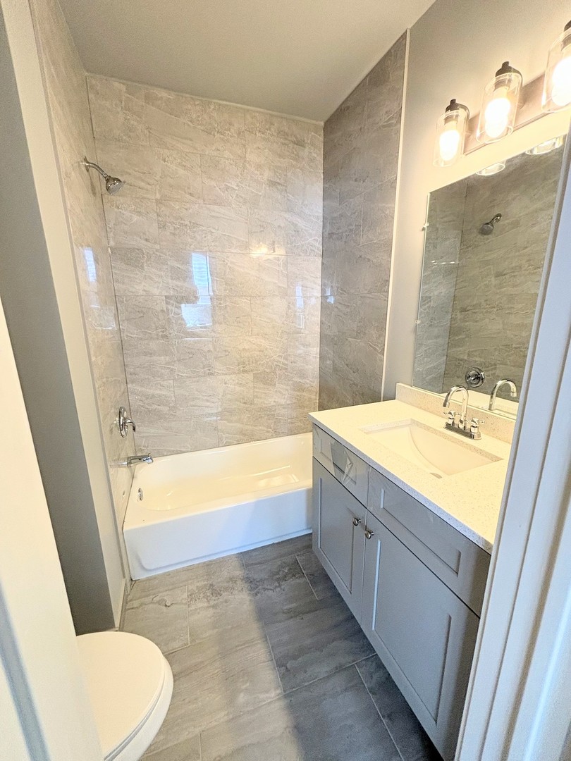 5231 South Michigan Avenue, Unit 2NR Chicago, IL 60615 - Photo 5 of 6