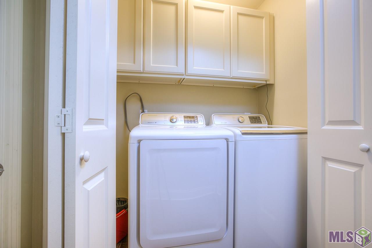 17133 Strain Road Baton Rouge, LA 70816 - Photo 13 of 19 Laundry Room