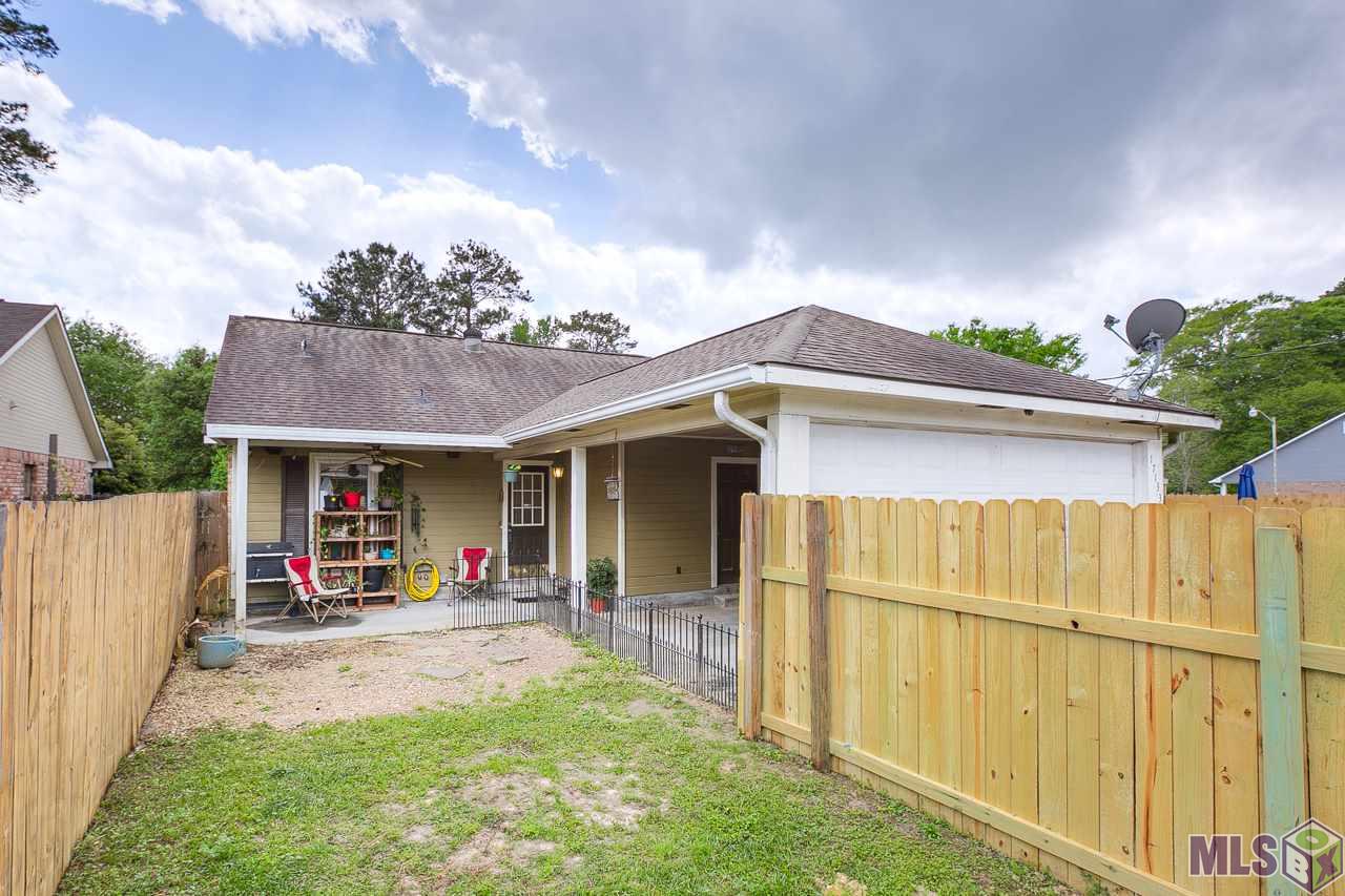 17133 Strain Road Baton Rouge, LA 70816 - Photo 16 of 19 New Fence!