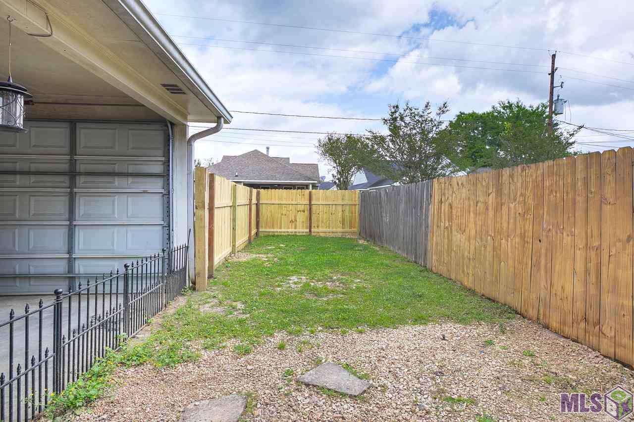 17133 Strain Road Baton Rouge, LA 70816 - Photo 17 of 19 More Yard
