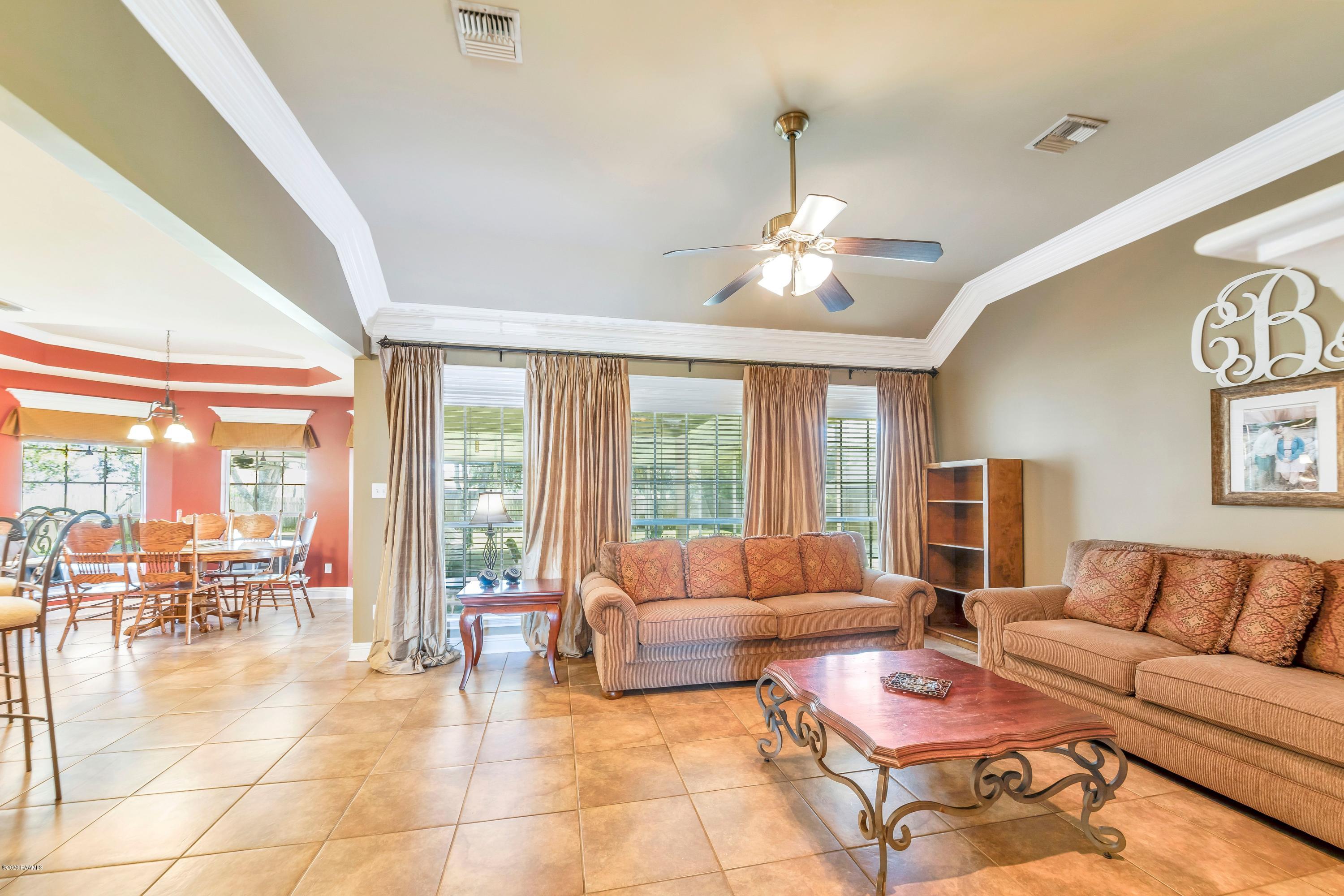 108 Longpointe Road Youngsville, LA 70592 - Photo 6 of 30 Gallery Image 6