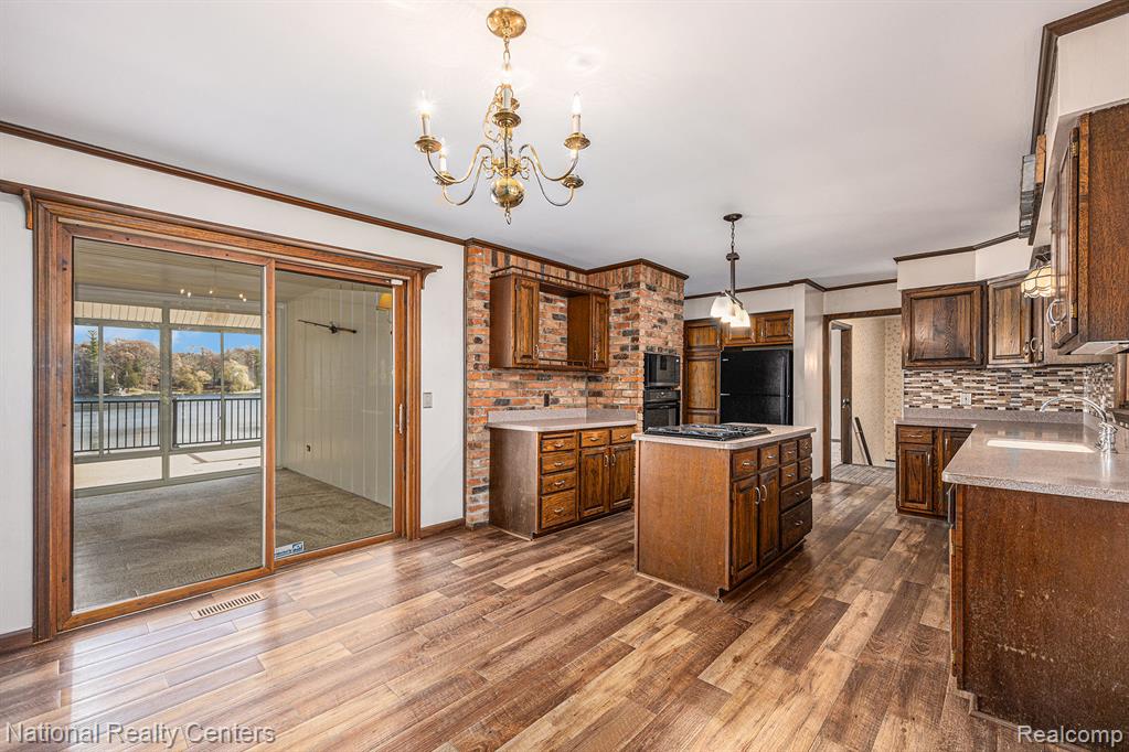 9494 Sashabaw Road Clarkston, MI 48348 - Photo 11 of 51