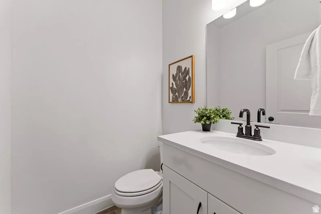 1166 North Riviera Alley Washington, UT 84780 - Photo 9 of 26 Bathroom with vanity and toilet