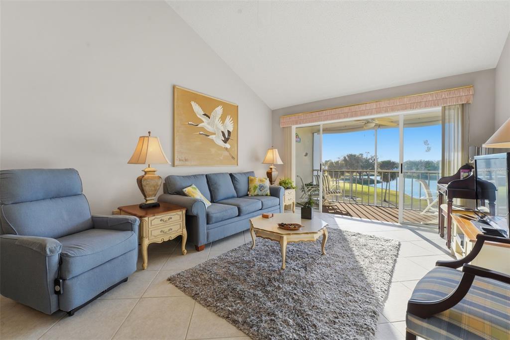 437 Cerromar Lane, Unit 520 Venice, FL 34293 - Photo 13 of 28