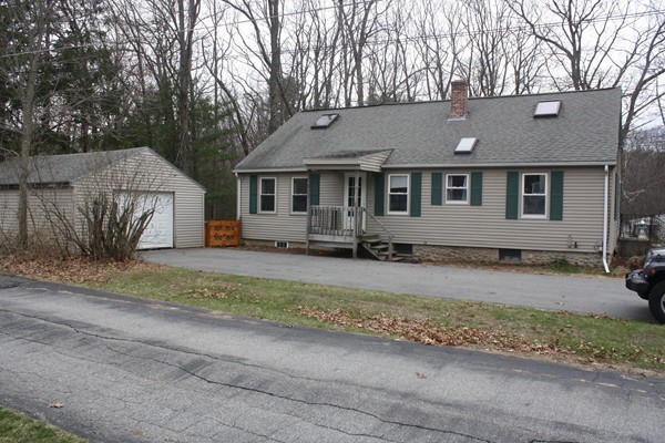 95 Mason Road Dudley, MA 01571 - Photo 2 of 22