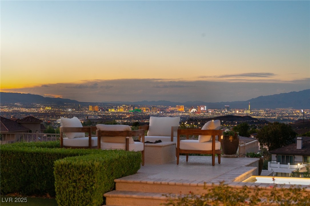 24 Kittansett Loop Henderson, NV 89052 - Photo 4 of 77