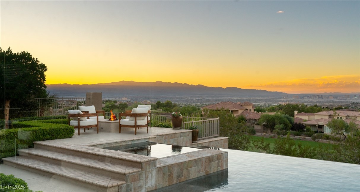 24 Kittansett Loop Henderson, NV 89052 - Photo 45 of 77