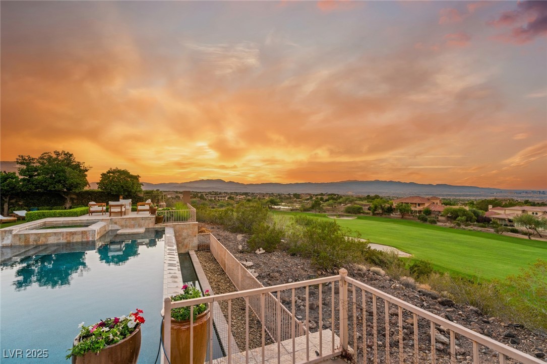24 Kittansett Loop Henderson, NV 89052 - Photo 5 of 77