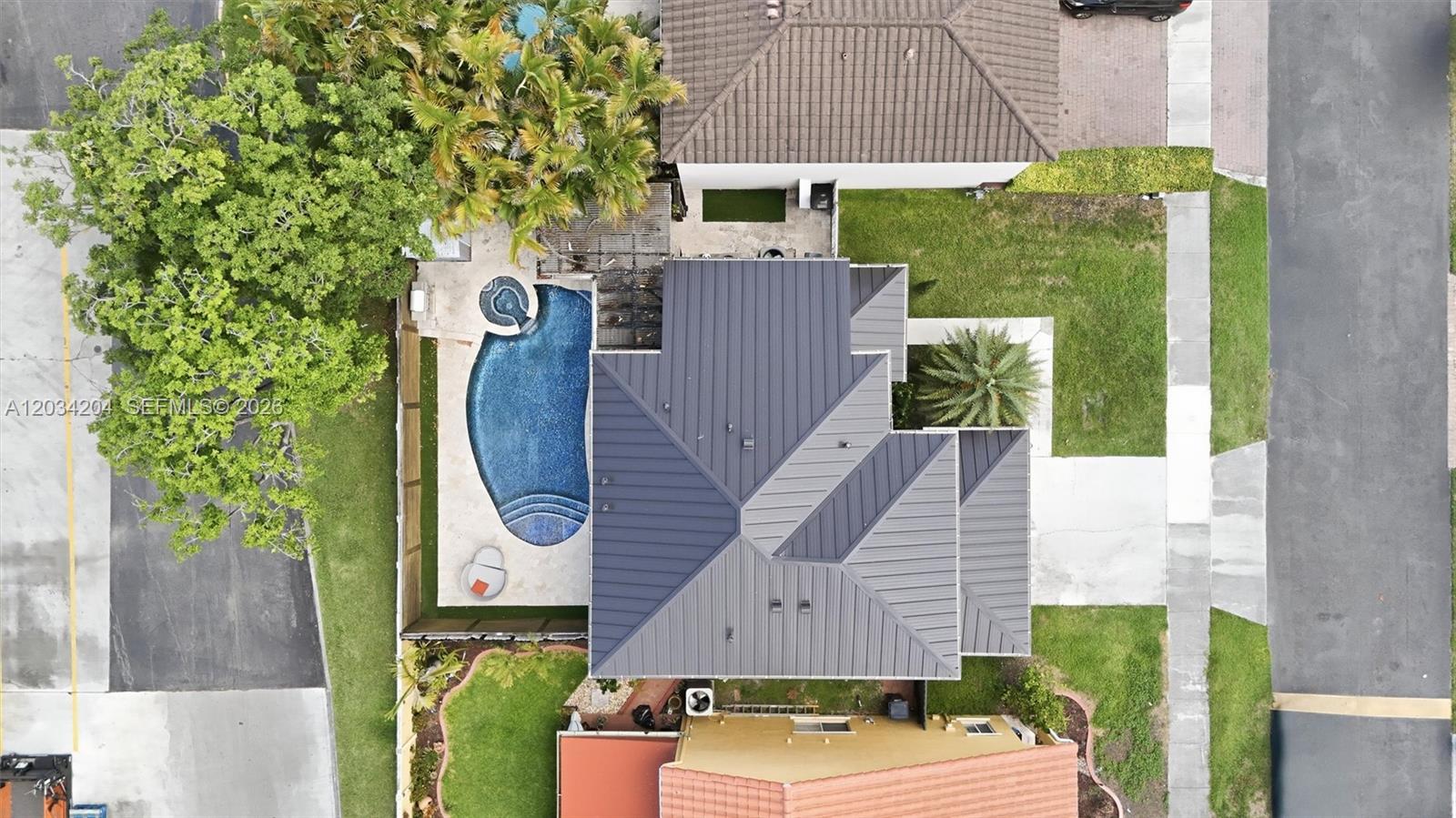 7315 Southwest 158th Avenue Miami, FL 33193 - Photo 4 of 48