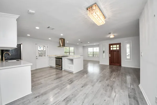 $4,000 | 1505 Chippendale Road, Houston, TX 77018