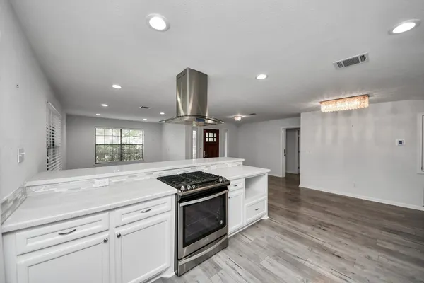 $4,000 | 1505 Chippendale Road, Houston, TX 77018